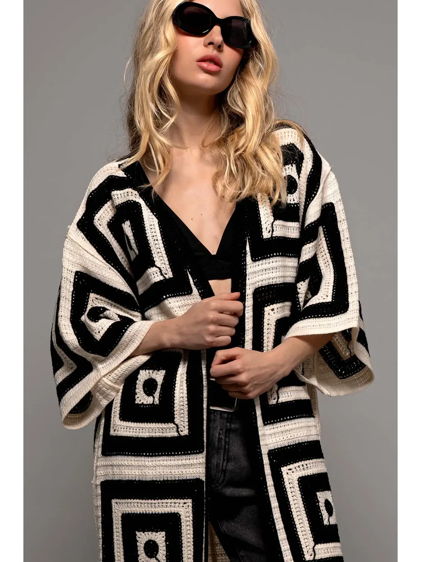 Do Everything In Love Black & White Open Cardigan