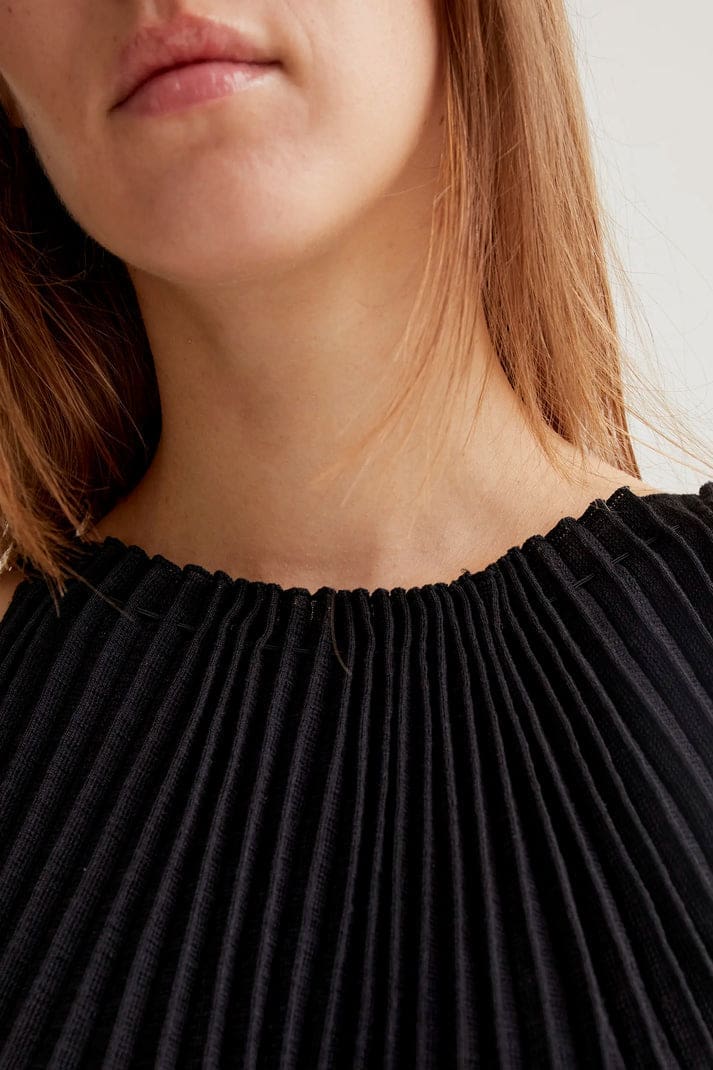 Compañía Fantástica Long Pleated Dress - Image 6