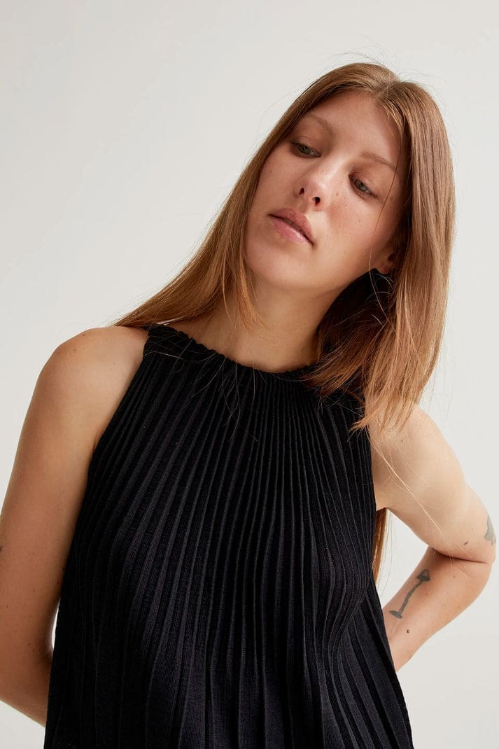Compañía Fantástica Long Pleated Dress - Image 8