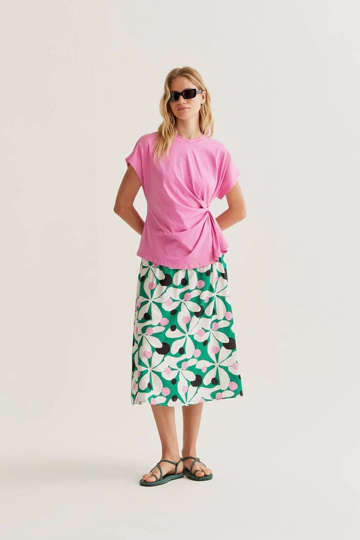 Compañía Fantástica Asymmetrical Pink T-Shirt - Image 4