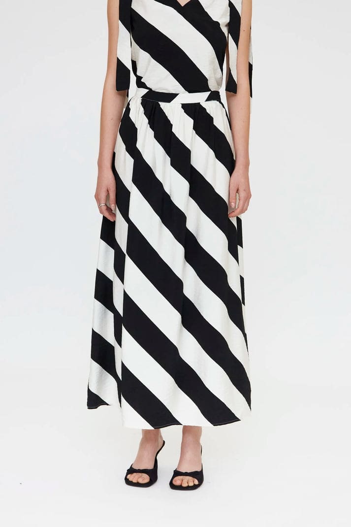 Compañía Fantástica Black & White Striped Set - Image 7