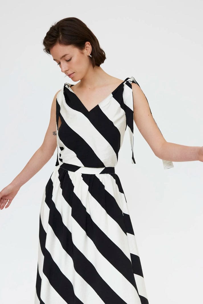 Compañía Fantástica Black & White Striped Set - Image 2